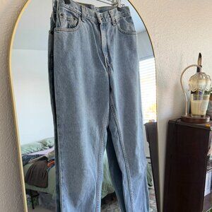 Vintage Levi’s 550 Women’s Jeans Sz 6 Short 6S USA Made Light Wash 28"